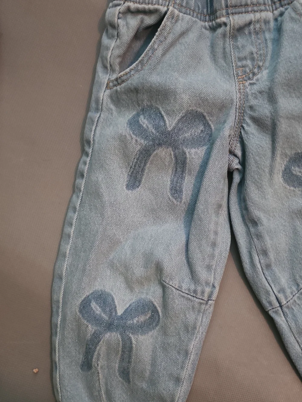 Old Navy Toddler Girl Size 3T Barrel Jeans, With Bow Print, Pre- Owned, VGUC